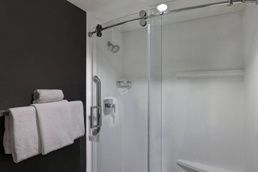 Suite, 1 Bedroom (Hearing Accessible)