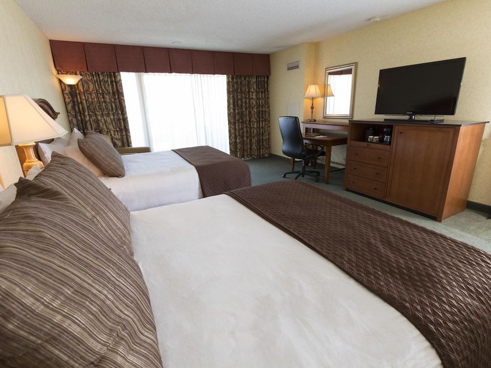 Red Lion Hotel Coos Bay Room, 2 Queen Beds, Accessible 2