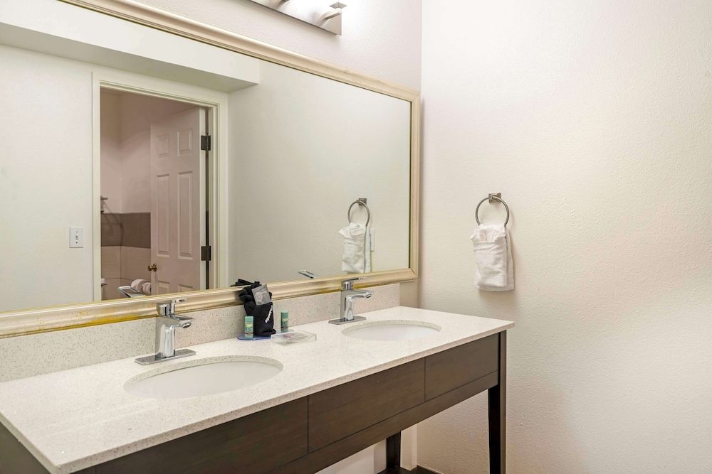 Best Western Corvallis Suite, 1 King Bed, Balcony, Corner (with Sofabed) 3