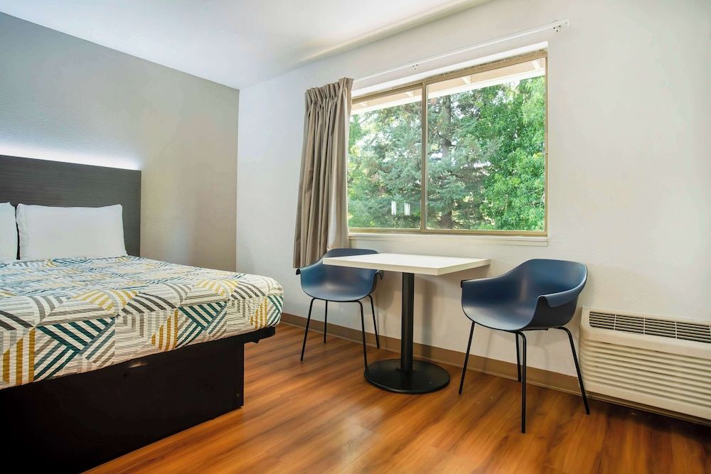 Motel 6 Gresham, OR - Portland