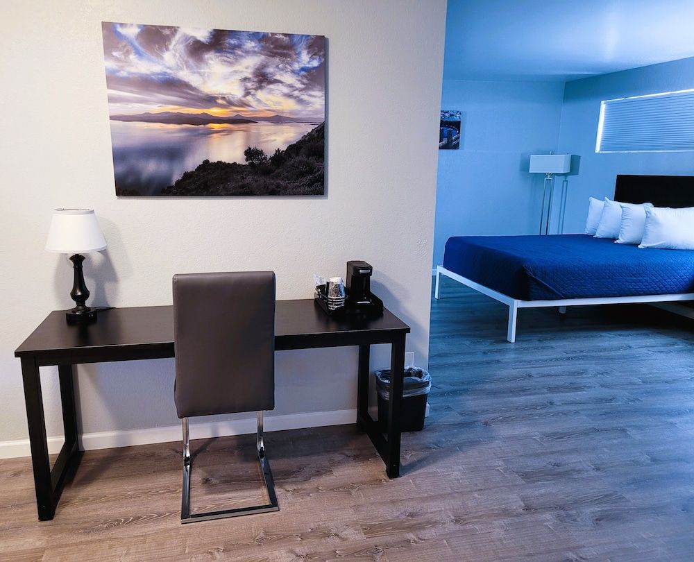 Cerulean Hotel Standard Room, 2 Queen Beds (Double Queen Room Accessible) 4