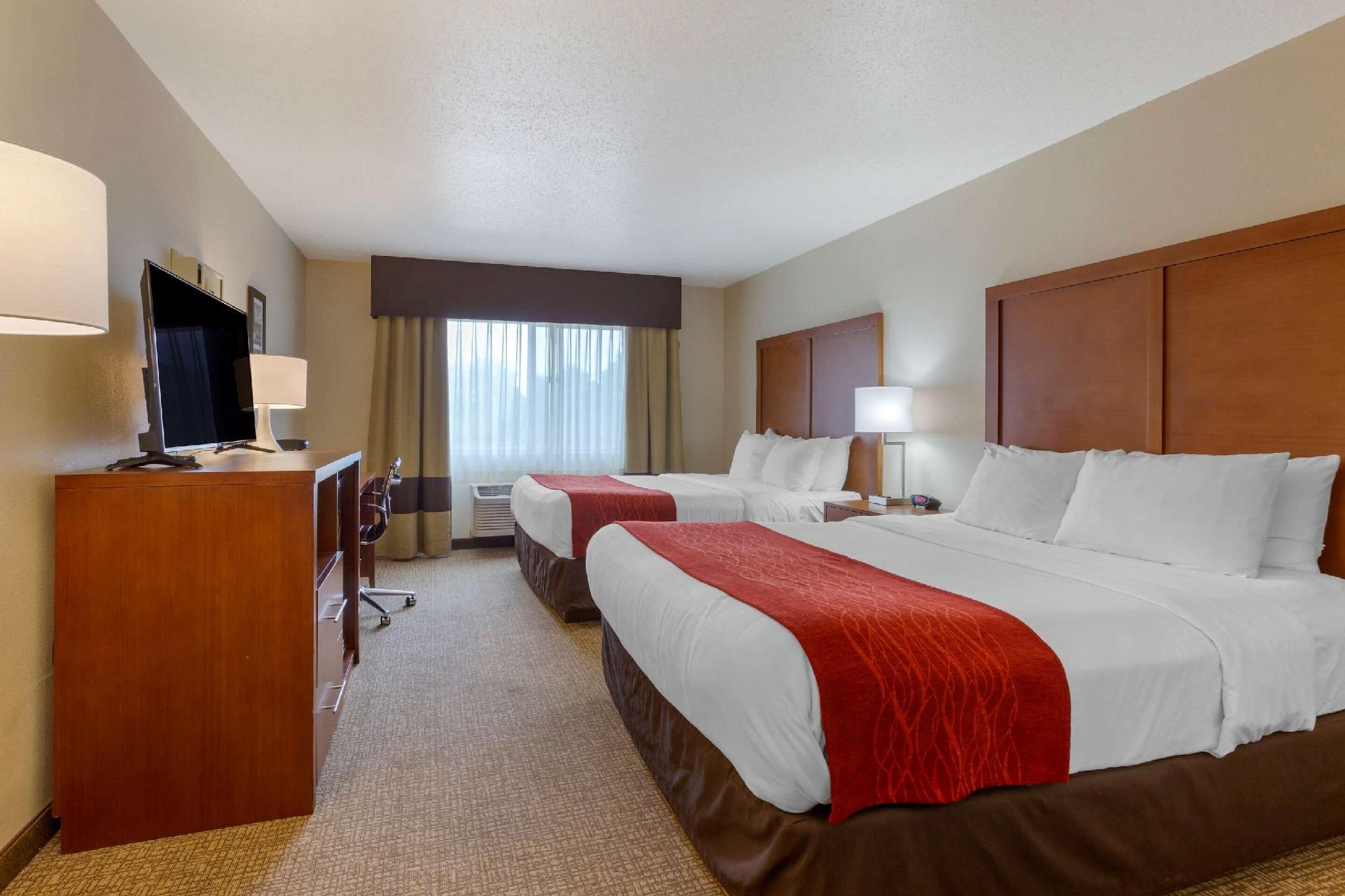2 Queen Beds, Nonsmoking, Accessible