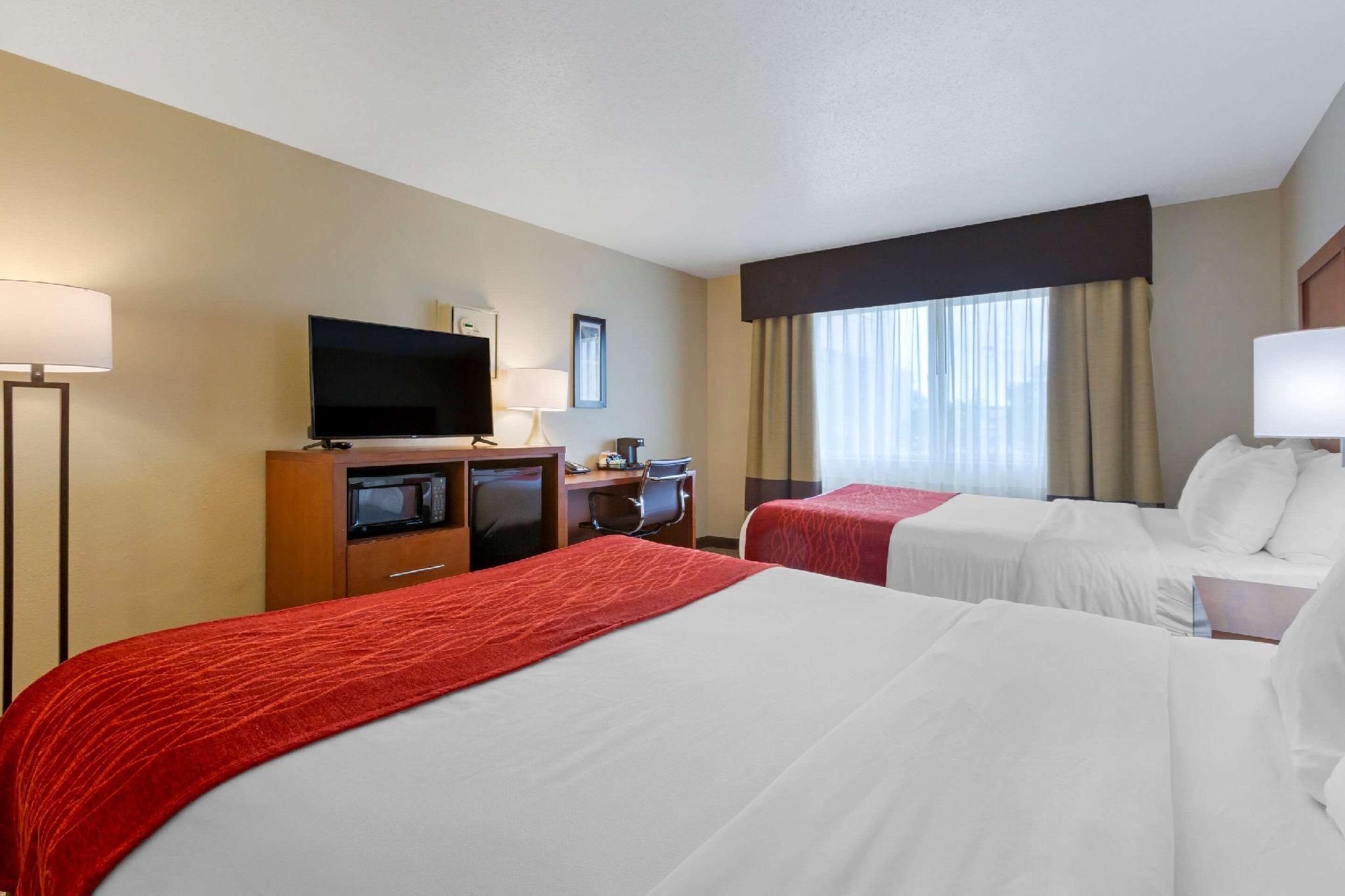 2 Queen Beds, Nonsmoking, Accessible