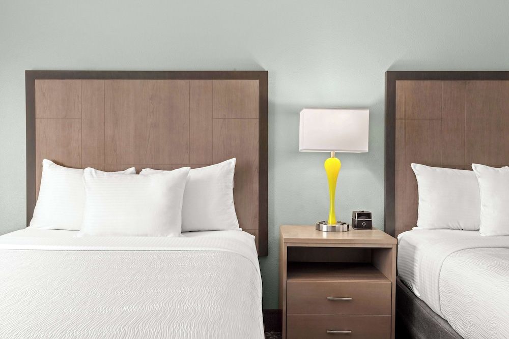 Room, 2 Queen Beds, Non Smoking