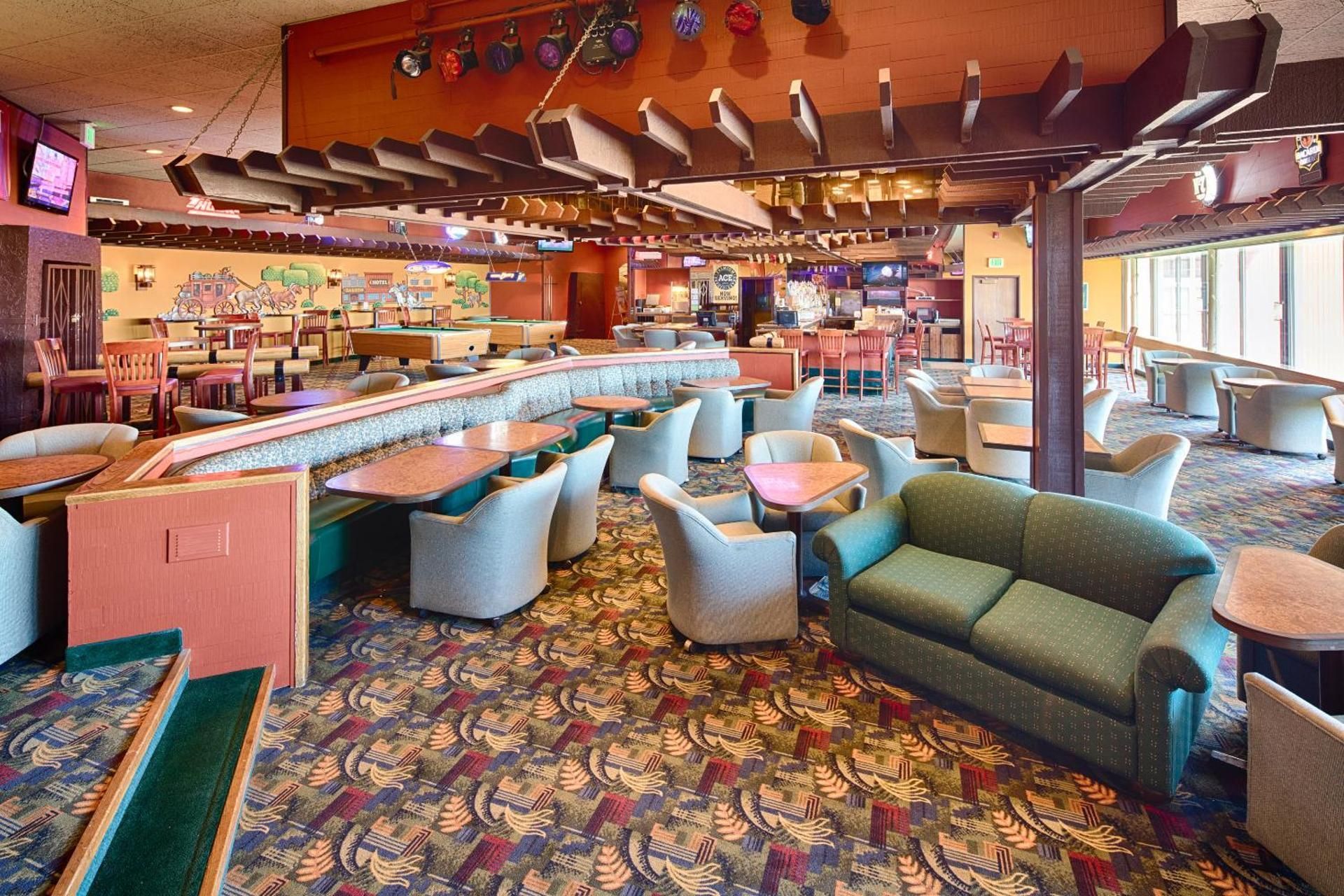 shared lounge/tv area