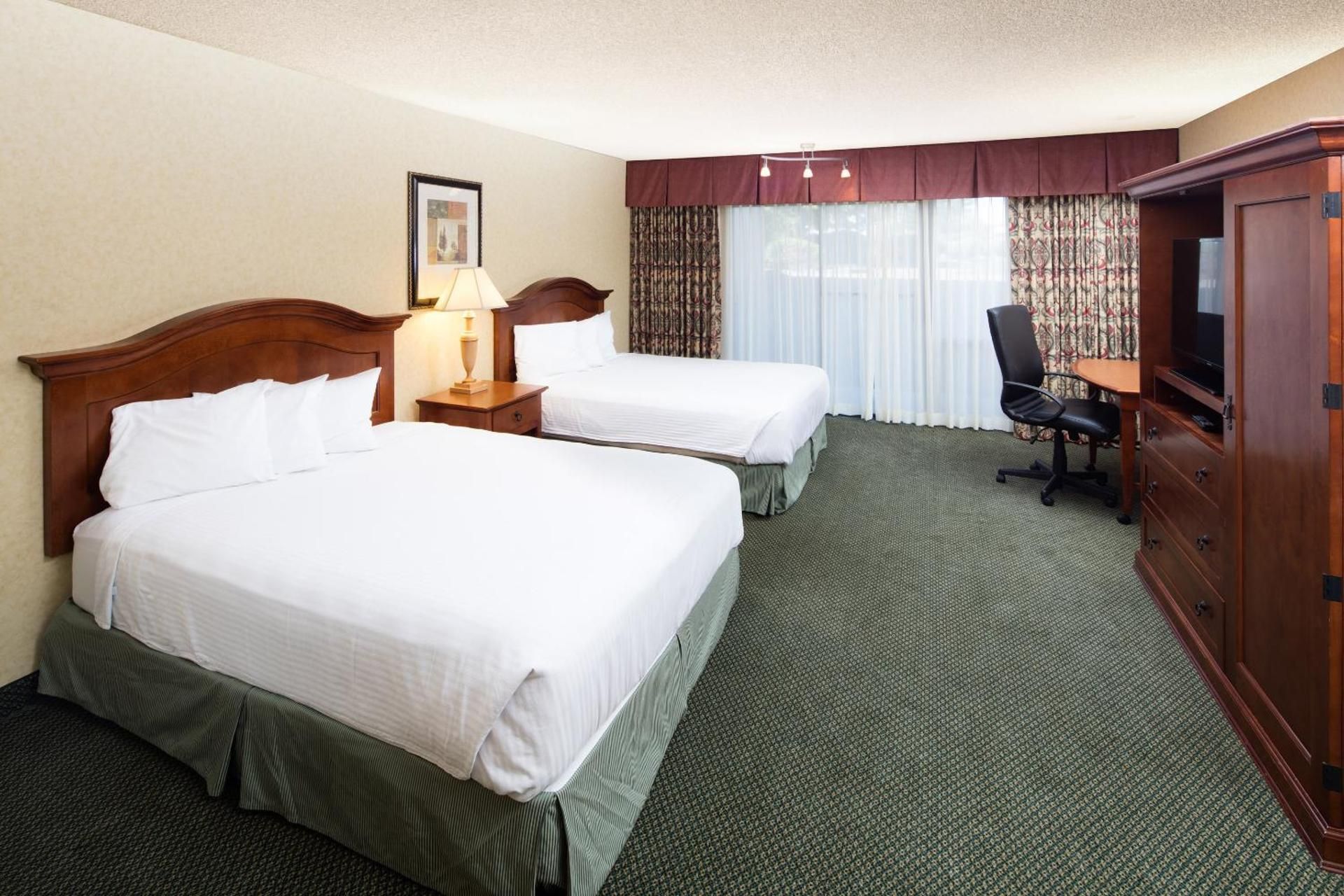 Red Lion Hotel Pendleton Two Queen Beds