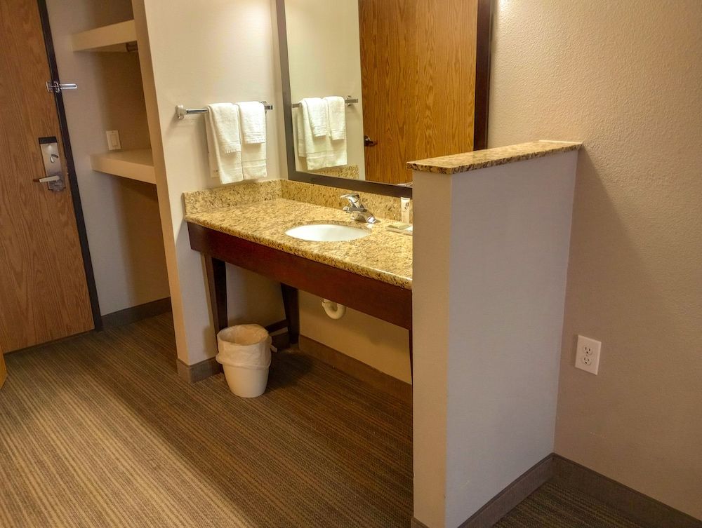 Studio Suite, 1 King Bed, Accessible, Non Smoking