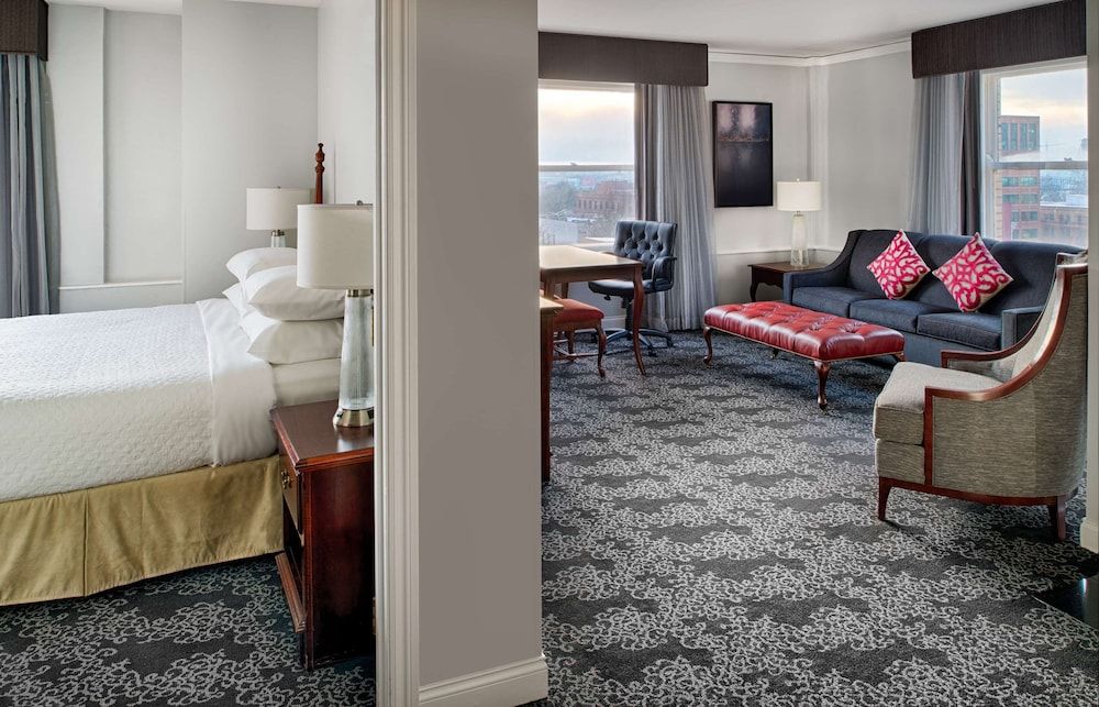 King Corner Suite