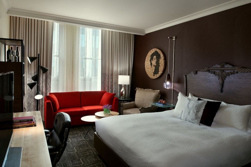 Room, 1 King Bed, City View, Corner