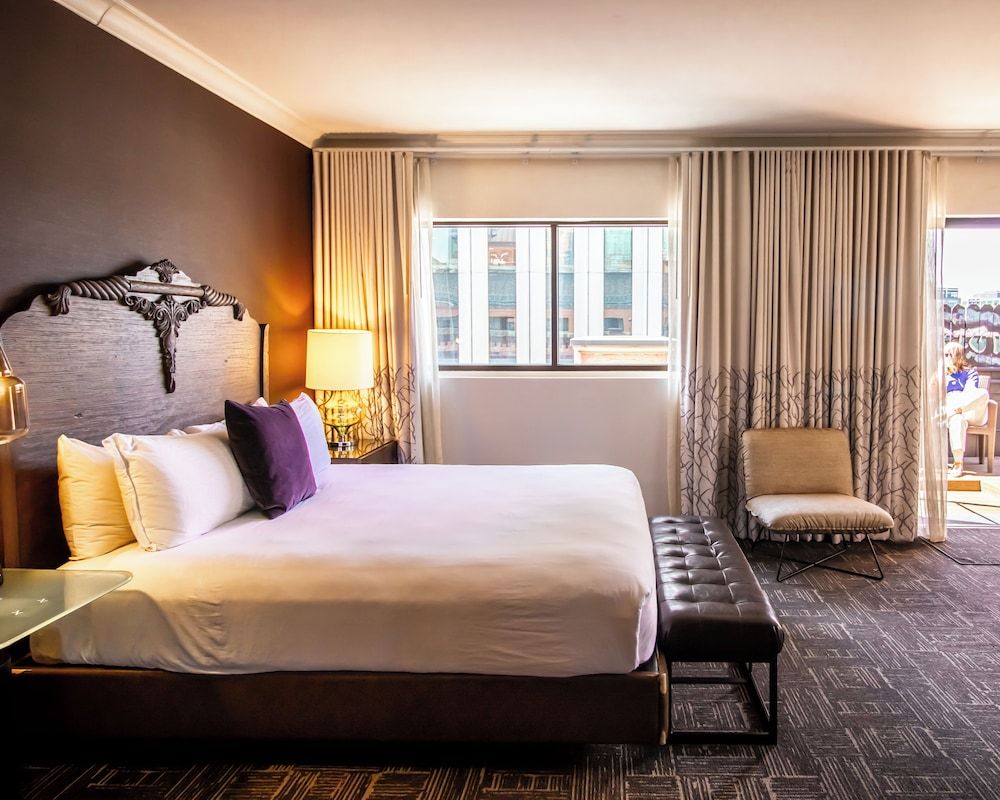 Premium Room, 1 Queen Bed (Hot Tub, Private Balcony)