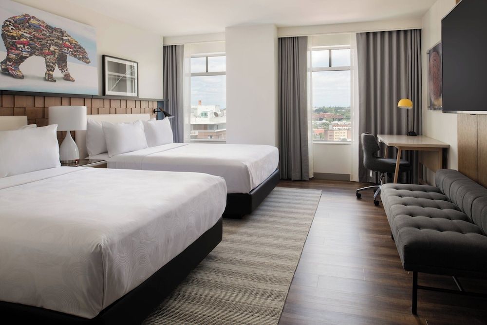 Room, 2 Queen Beds, Non Smoking (Mobility Accessible, Tub)