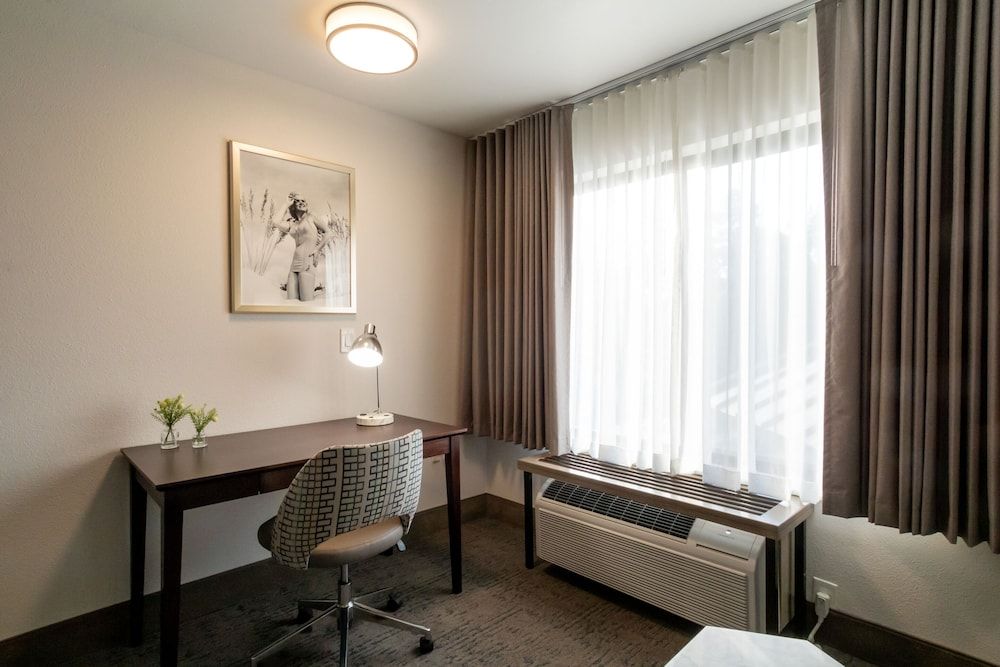 2 Queen Suite