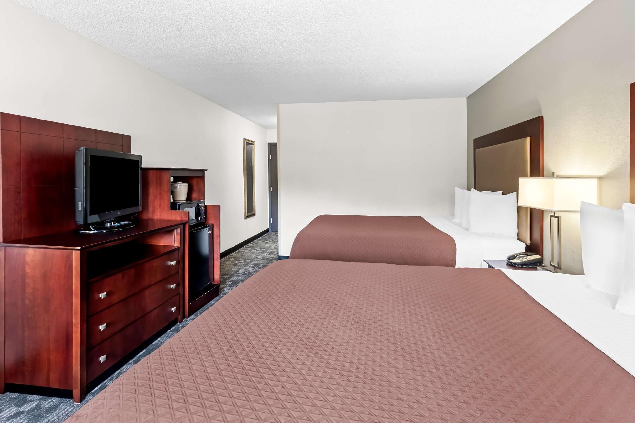 Premium Two Queen Beds