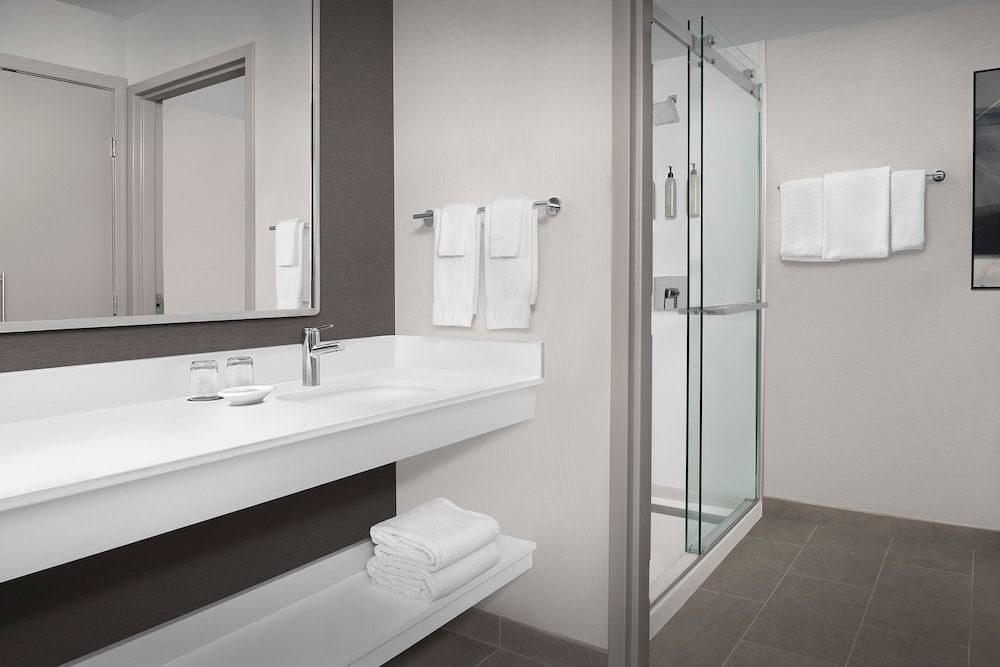 Suite, 1 Bedroom, Non Smoking (Hearing Accessible)