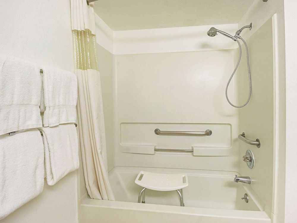 Room, 2 Double Beds, Accessible, Non Smoking (Mobility Accessible)