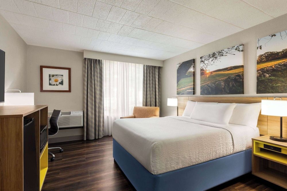 Room, 1 Queen Bed, Accessible, Non Smoking (Mobility Accessible)