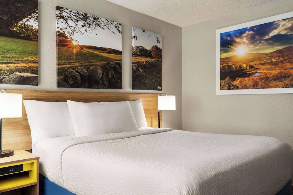 Room, 1 Queen Bed, Accessible, Non Smoking (Mobility Accessible)