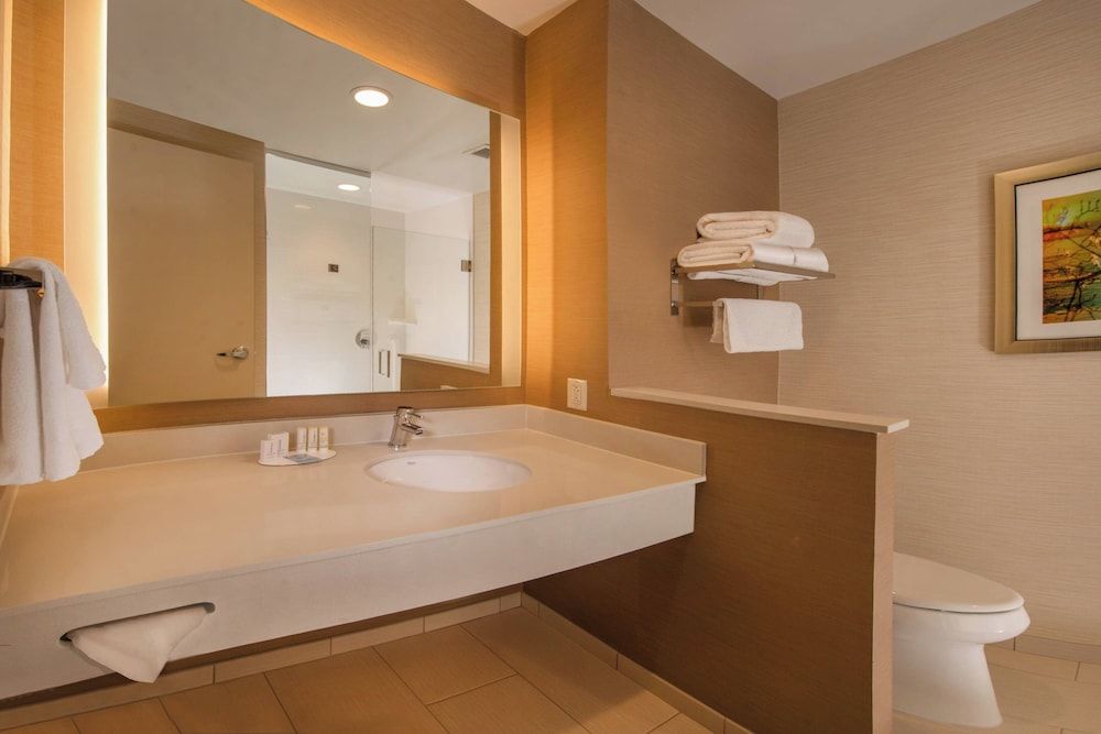 Room, 2 Queen Beds (Mobility Accessible, Tub)