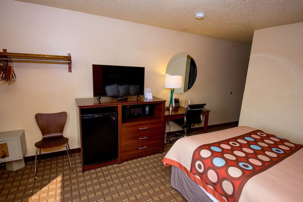 Room, 1 Queen Bed, Accessible, Non Smoking (Mobility Accessible)