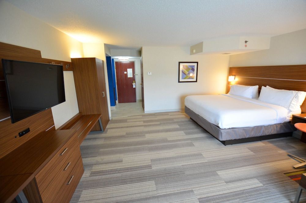 Standard Room, 1 King Bed