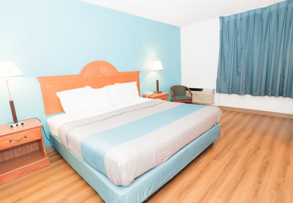 Standard Room, 1 Queen Bed, Non Smoking
