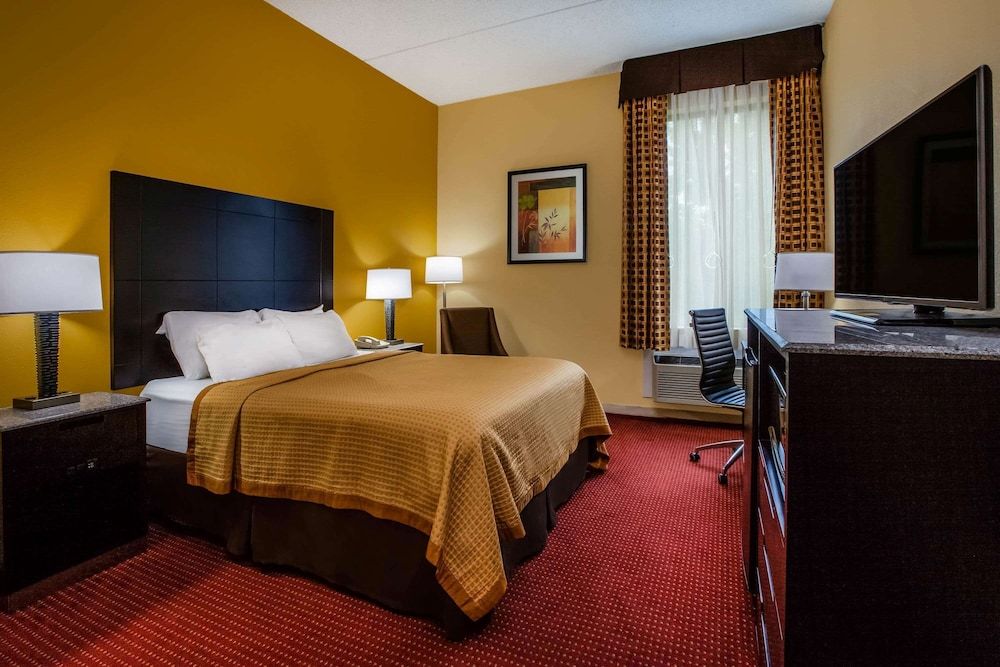 Room, 1 Queen Bed, Accessible, Non Smoking (Mobility)