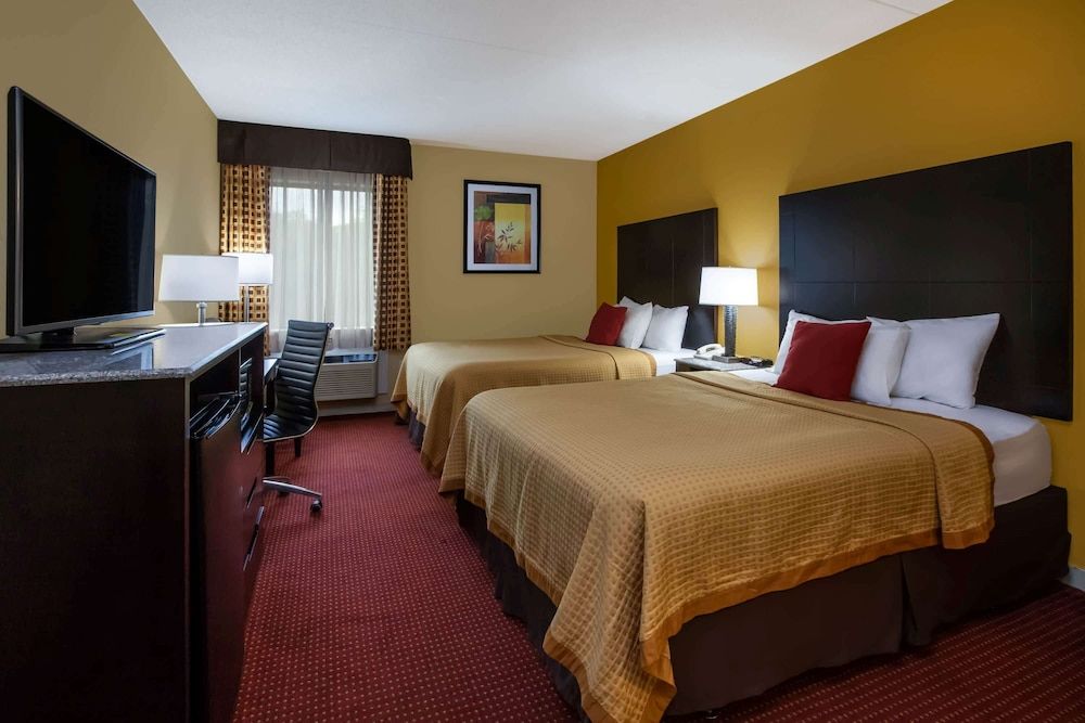 Room, 2 Queen Beds, Non Smoking