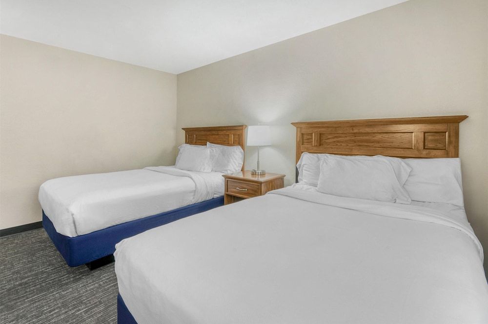 Standard Room, 2 Double Beds, Non Smoking, Refrigerator & Microwave