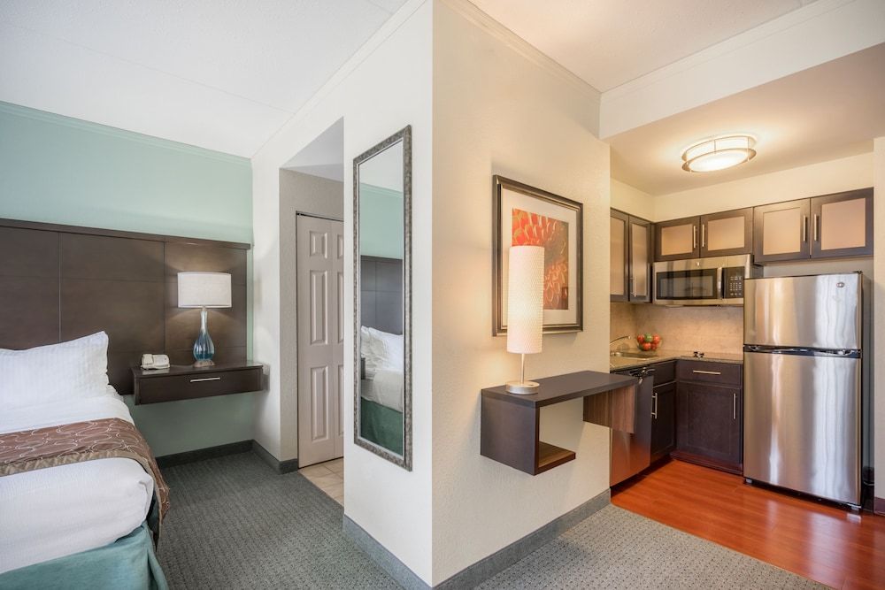 Standard Room, Kitchen