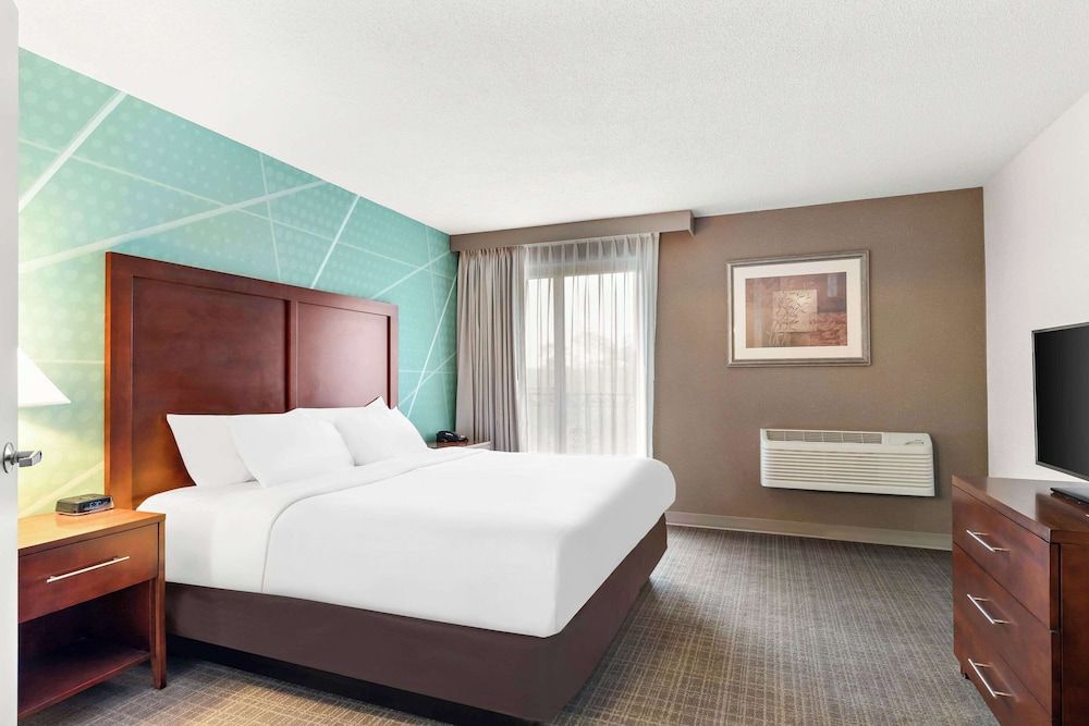 Room, 1 King Bed with Sofa bed, Non Smoking