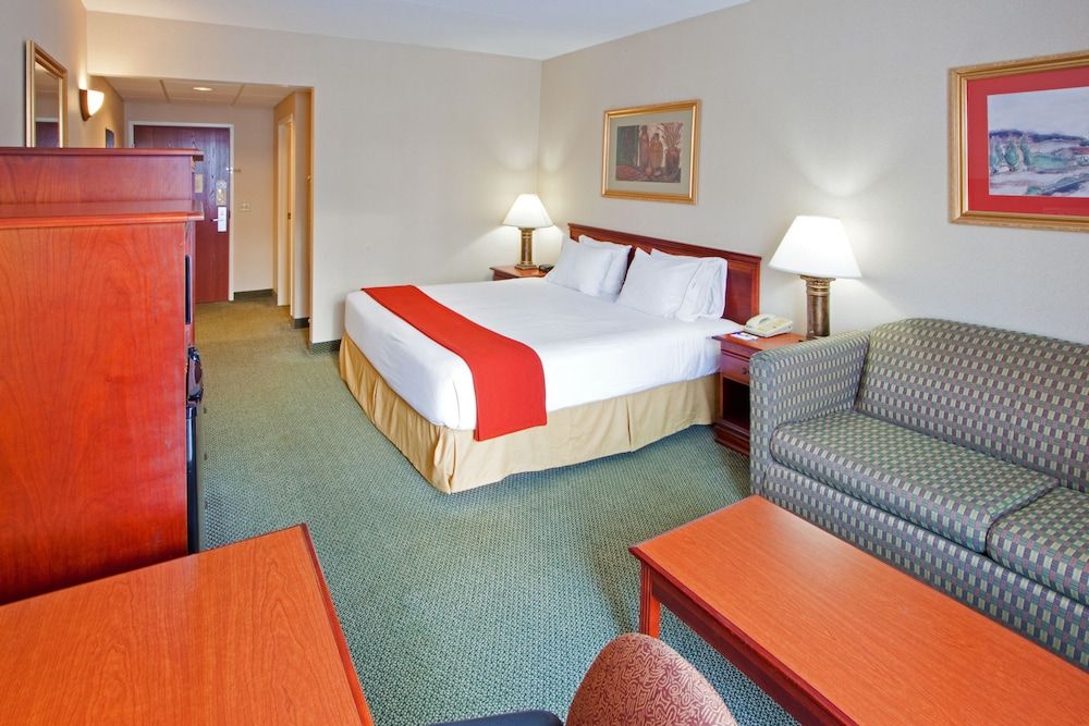 Standard Room, 1 King Bed