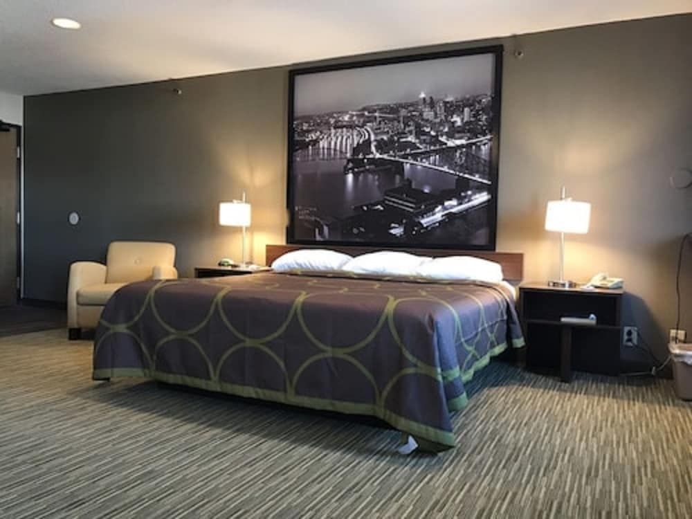 Deluxe Studio Suite, 1 King Bed, Non Smoking