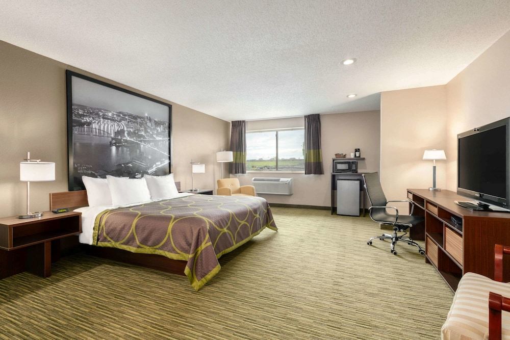 Studio Suite, 1 King Bed, Non Smoking