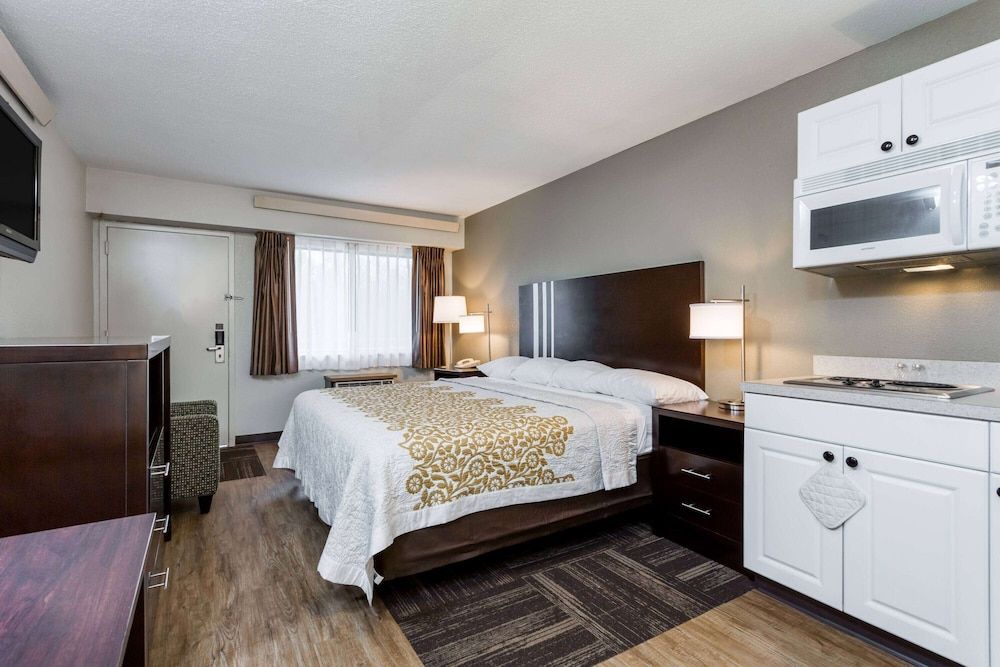 Efficiency, Room, 1 King Bed, Non Smoking