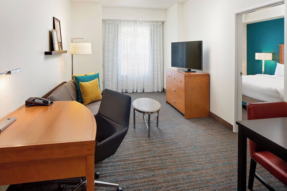 Suite, 1 Bedroom, Corner (Hearing Accessible)