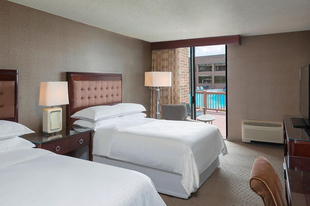 Traditional Room, 2 Double Beds, Non Smoking, Poolside