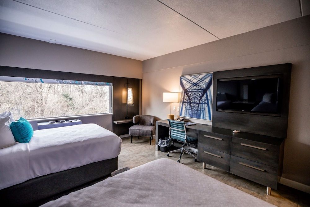 Standard Room, 2 Double Beds, Accessible, Non Smoking (Communications)