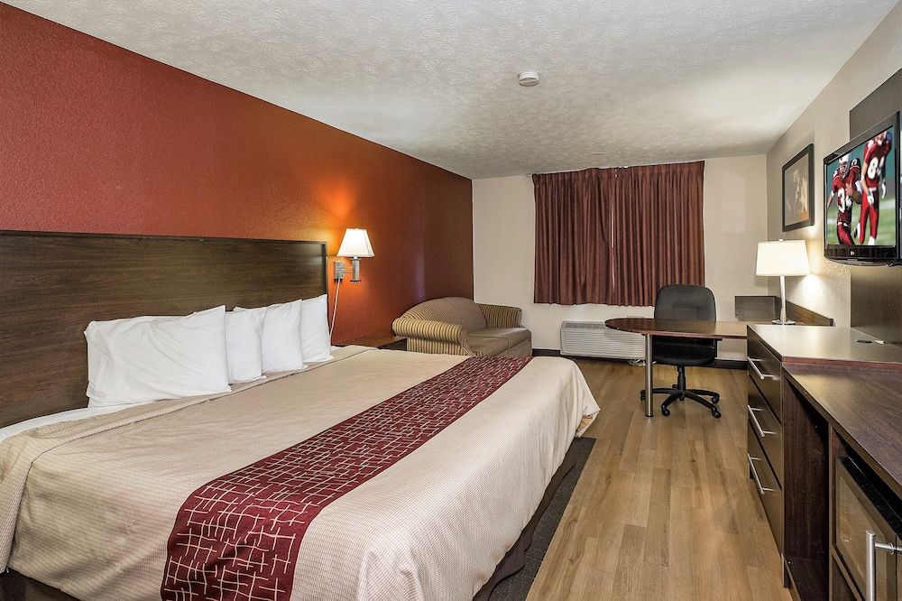 Superior Room, 1 King Bed, Smoking
