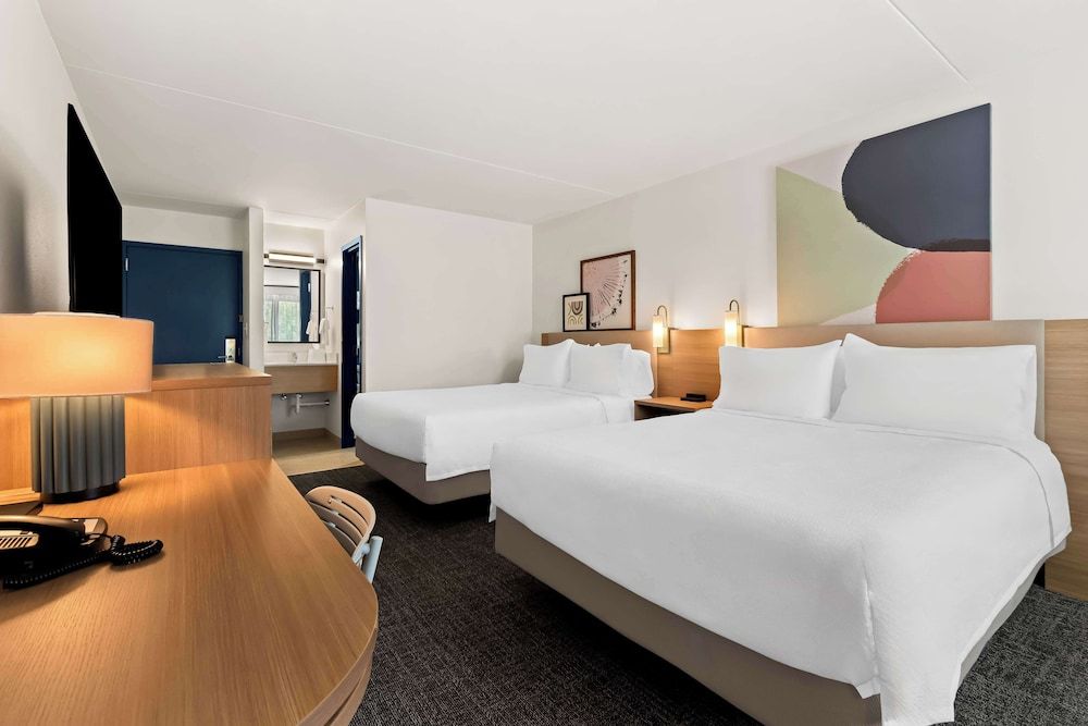 Spark by Hilton Hummelstown Hershey Room, 2 Queen Beds 6