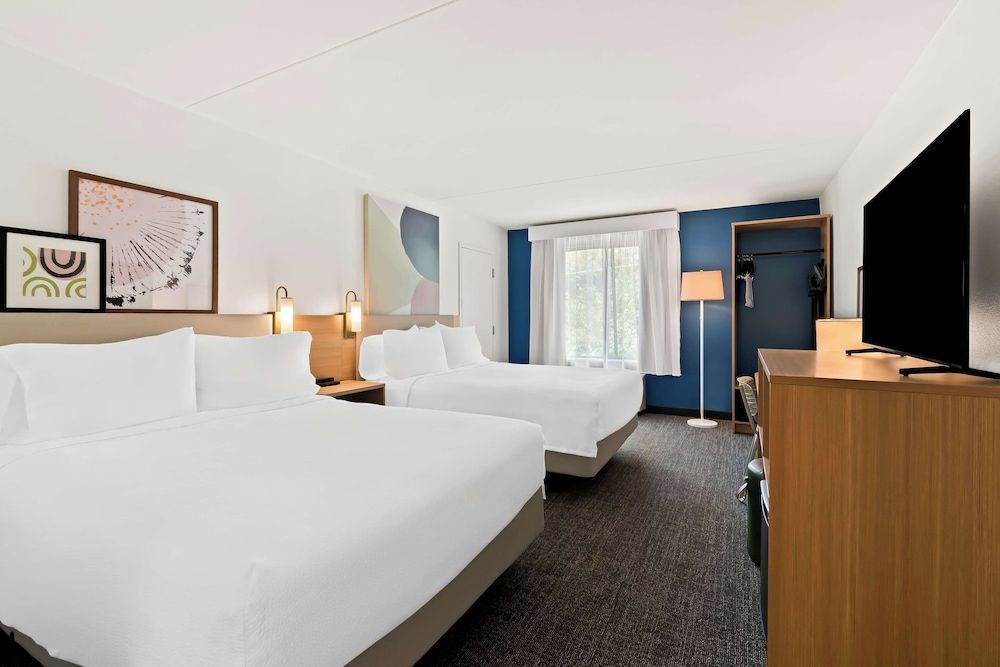 Spark by Hilton Hummelstown Hershey Room, 2 Queen Beds 5