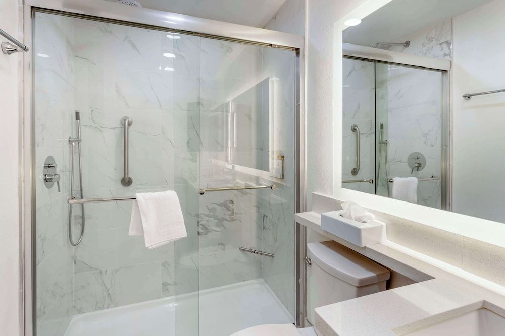 Executive Residency by Best Western Philadelphia-Willow Grove Suite, 1 Queen Bed, Non Smoking, Kitchen (with Sofabed) 3