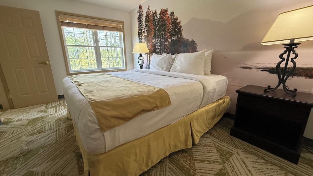 Split Rock Resort Willowbrook One Bedroom Hot Tub 2