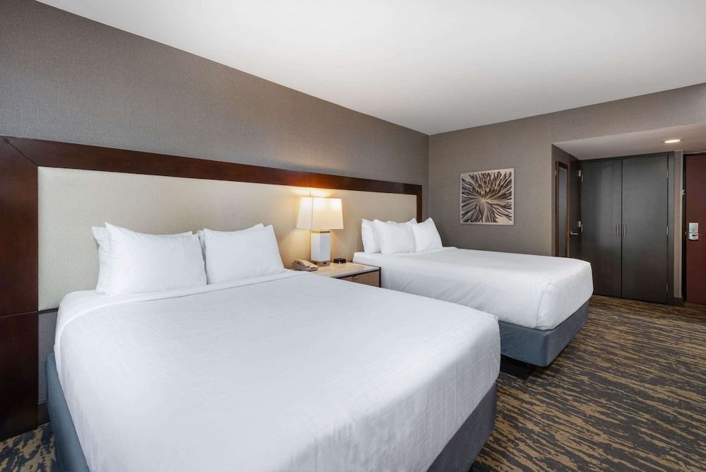 Room, 2 Queen Beds, Non Smoking