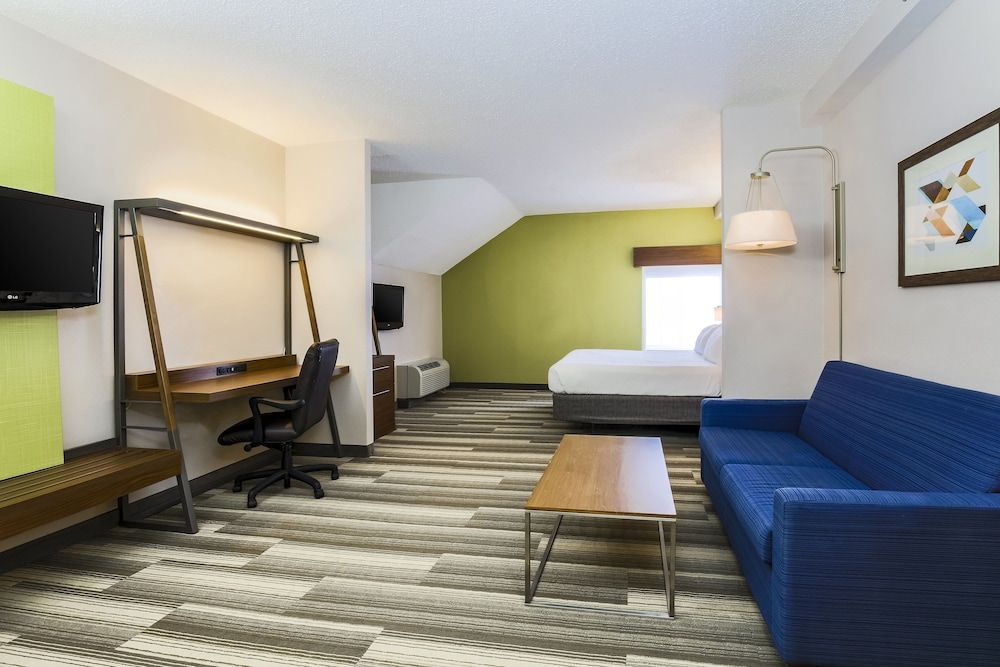 Standard Room, 1 King Bed with Sofa bed