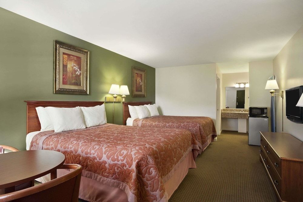 Standard Room, 2 Queen Beds