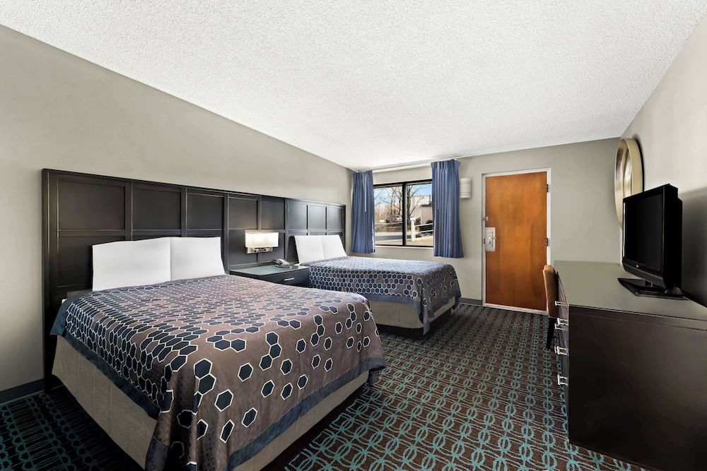 Room, 2 Double Beds, Mountain View