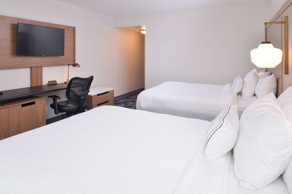 Room, 1 Double Bed (Mobility Accessible, Tub)
