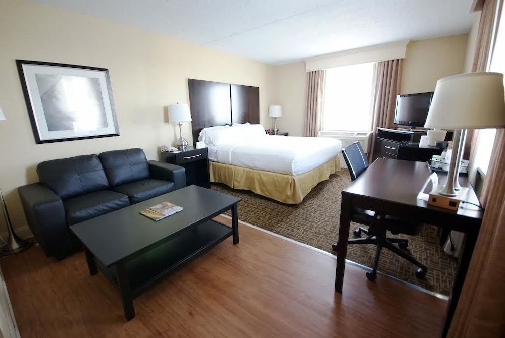 Standard Room, 1 King Bed (Extra Floor Space)