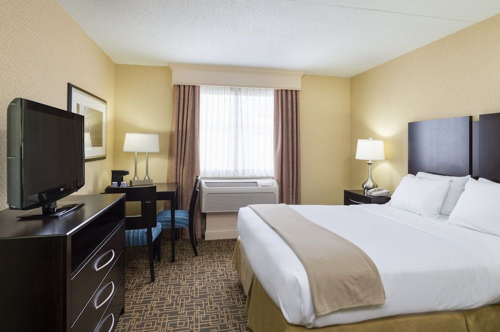 Holiday Inn Express Philadelphia - Penns Landing by IHG