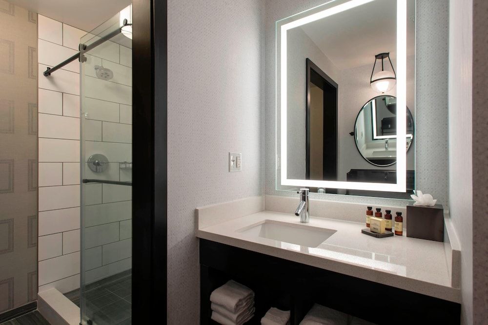 The Notary Hotel, Philadelphia, Autograph Collection by Marriott Room, 1 Double Bed 6